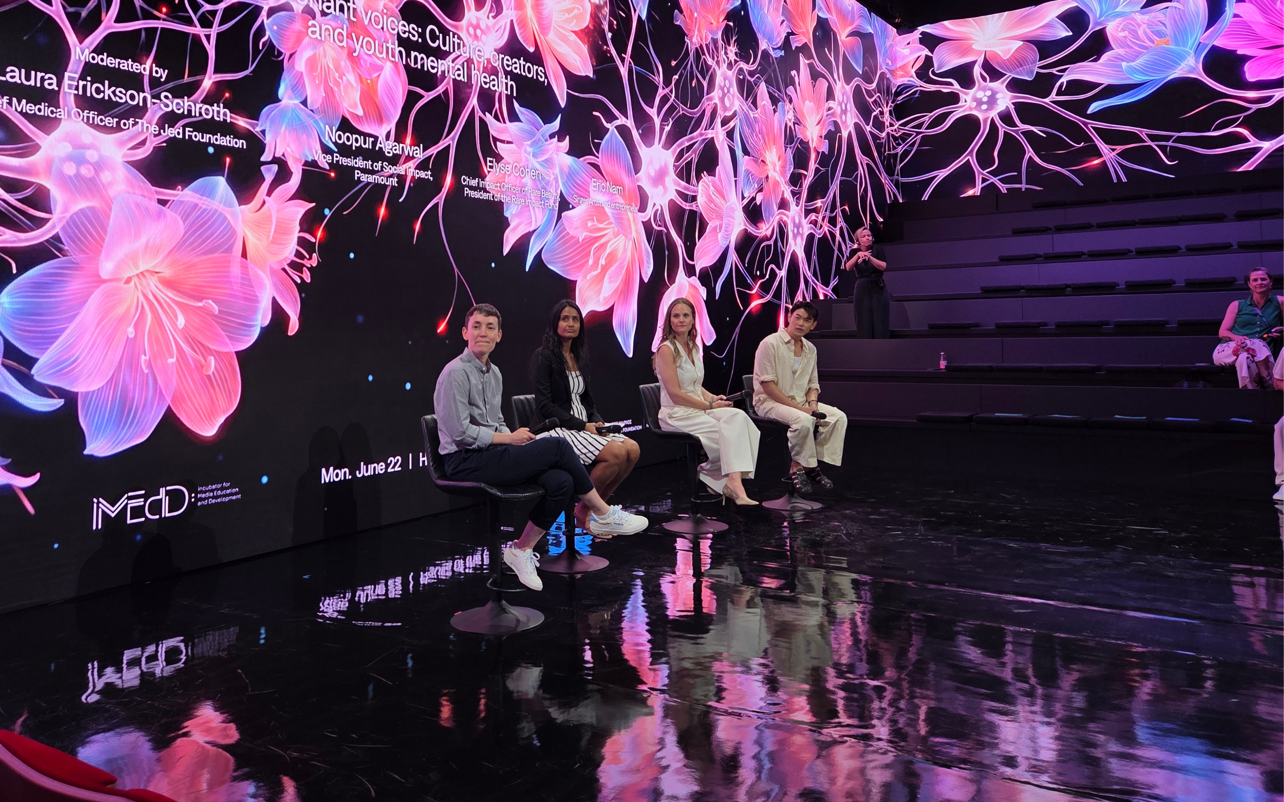 Laura Erickson-Schroth, Noopur Agarwal, Elyse Cohen and Eric Nam participate in the panel “Resonant Voices: Culture, Creators and Youth Mental Health” during SNF Nostos 2026 on June 22 at the Stavros Niarchos Foundation Cultural Center (SNFCC) in Athens (by koreaculture.gr)